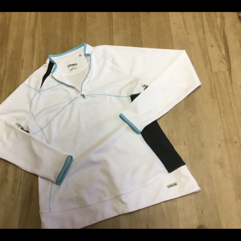 Annika cutterbuck golf 1/2 zip shirt large